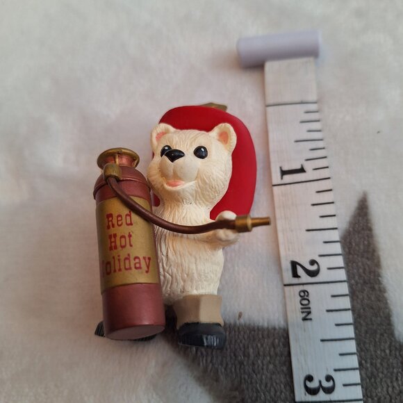 Vintage 90s Hallmark Ornament  1994 RED HOT HOLIDAY Fireman Polar Bear‎ - Picture 9 of 9